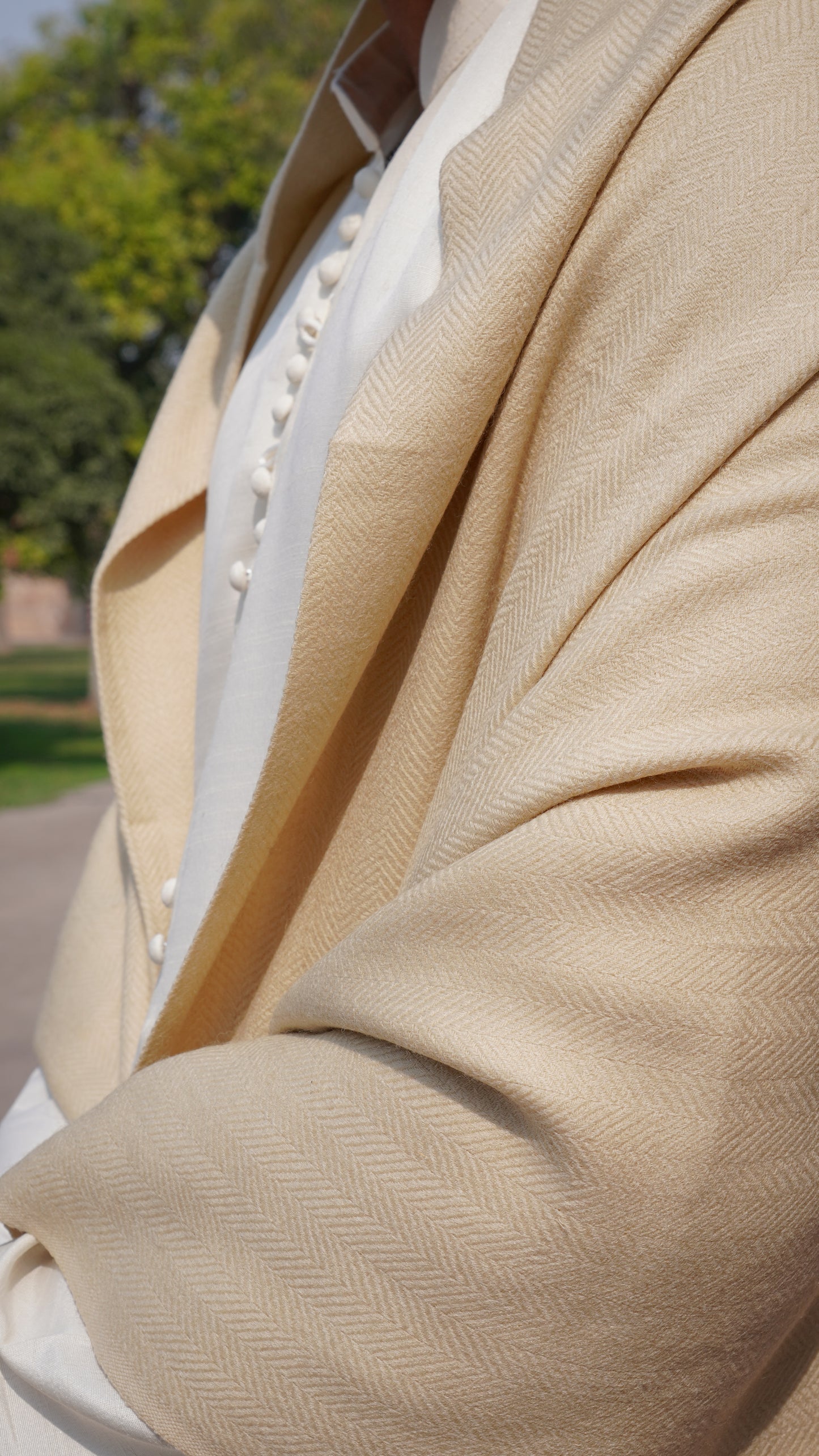 Premium Wool Shawl - Waves of Tradition (Beige)